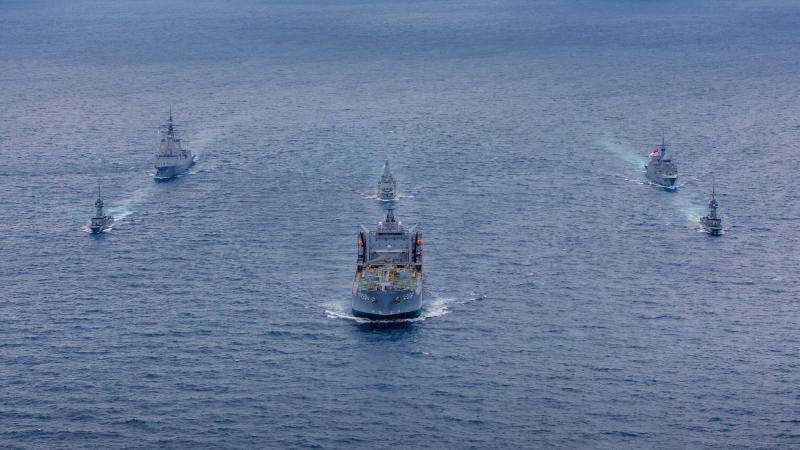 HMA Ships Hobart and Sirius exercise with Republic of Singapore Ships Tenacious, Valiant, Valour and Dauntless in waters off Singapore during Exercise Singaroo. Photo: Leading Seaman Christopher Szumlanski