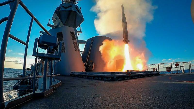 HMAS Ballarat conducts an Evolved Sea Sparrow Missile firing during sea qualification trials.  Photo: Leading Seaman Leo Baumgartner