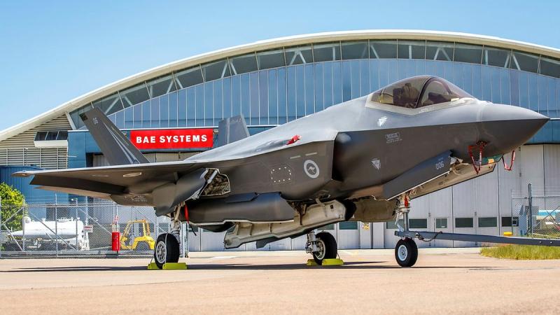 An F-35A Lightning II outside the BAE Systems maintenance hangar near RAAF Base Williamtown, NSW. Photo: Corporal Craig Barrett