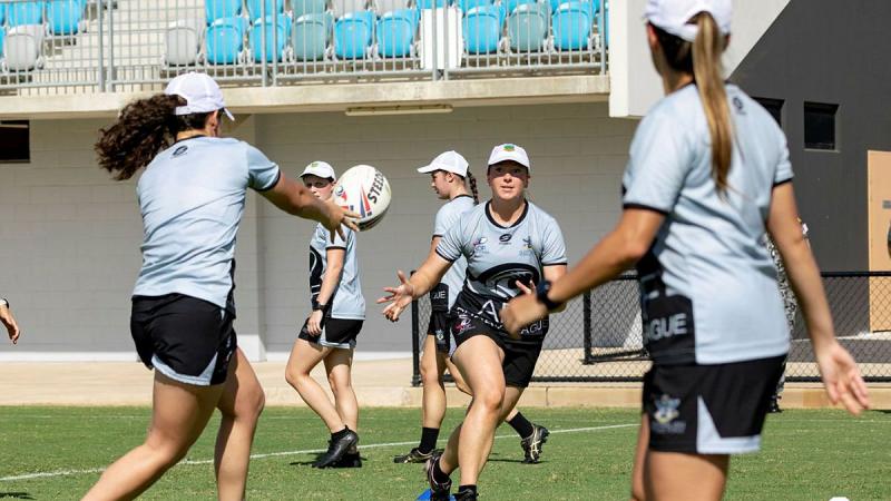 ADF Rugby League Brisbane staff and ADF sportswomen from NT units at the Darwin ADF Women's Rugby League training and development camp. Photo: Leading Seaman Shane Cameron 