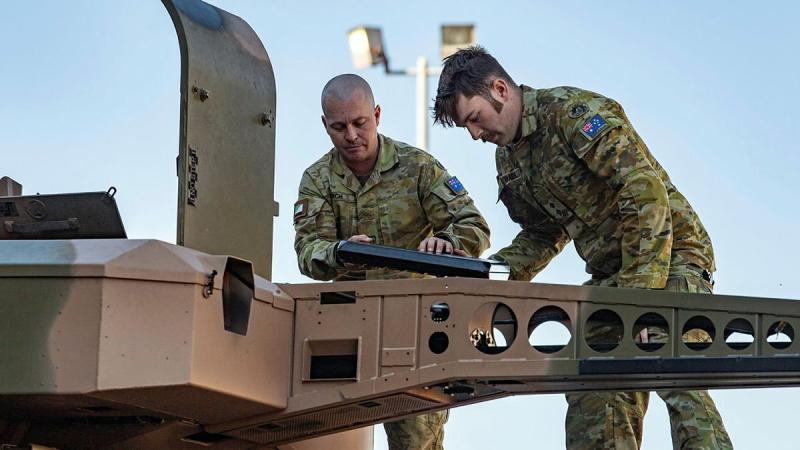Members of 2/14 Light Horse Regiment (Queensland Mounted Infantry), undertake a Boxer turret conversion course at Gallipoli Barracks, Enoggera. Photo: Private Jacob Hilton