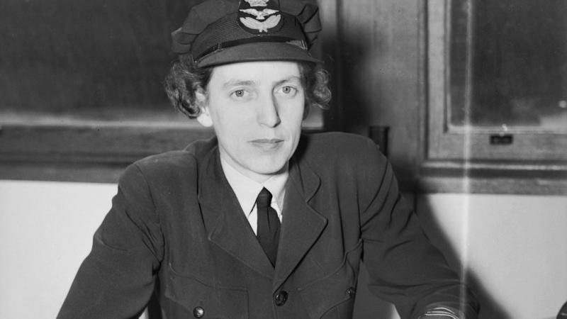 Squadron Officer Doris Carter, WAAAF, at her office desk at RAAF HQ, Victoria Barracks, in 1944. Photo: Australian War Memorial