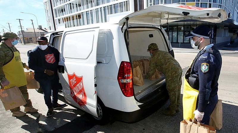 ADF personnel working alongside NSW Police and community volunteers in Sydney’s west. 