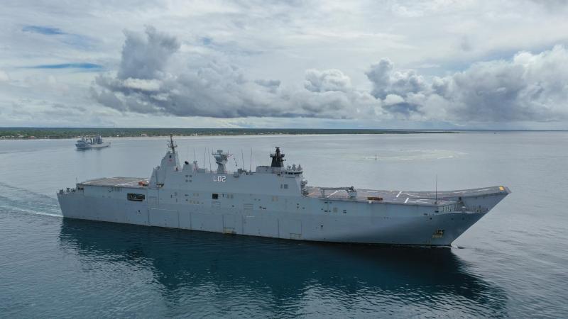 HMAS Canberra arrives in Tonga to relieve HMAS Adelaide on Operation Tonga Assist 2022. Photo: Petty Officer Christopher Szumlanski