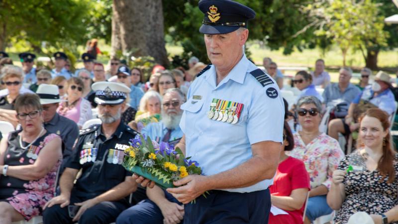 Wing Commander Shane Smith lays a wreath during the bombing of Katherine commemoration ceremony at Katherine, Northern Territory. Photo: Sergeant Pete Gammie