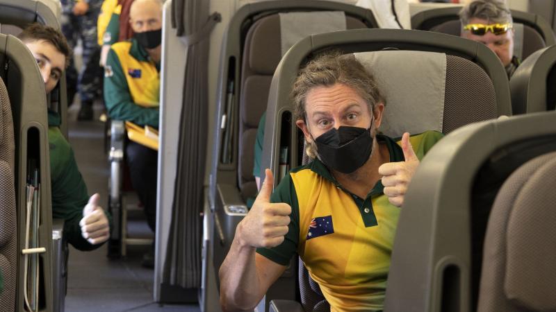 Invictus Games Team Australia competitor Scott Reynolds gives the thumbs up to arriving at Schiphol Airport in Amsterdam, the Netherlands. Photo: Flight Sergeant Ricky Fuller