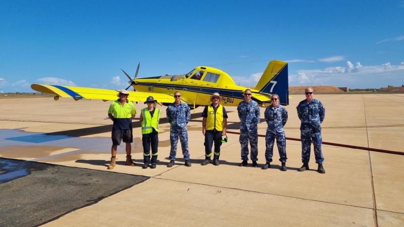 Air Force personnel from No. 25 Squadron at RAAF Base Learmonth provide ground support to Western Australia Parks and Wildlife Services attempting to contain several bushfires near Exmouth, Western Australia. Photo: Flying Officer Geoff Weston-Webb