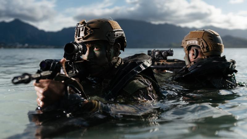 Australian Army soldiers from the 2nd Battalion, Royal Australian Regiment, secure a beach during a small boat operations activity on Exercise Rim of the Pacific (RIMPAC) 2022. Photo: Corporal John Solomon