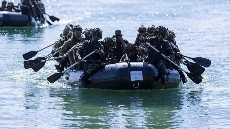Australian Army and TNI Marines conduct an amphibious beach demonstration in Indonesia. Photos: Nadav Harel