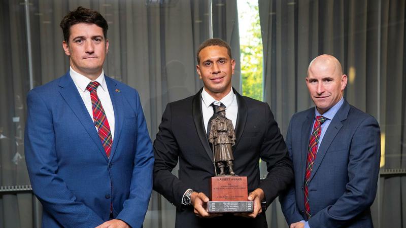 Hassett Award recipient Corporal Joshua Green, centre, with Lieutenant Colonel Christopher Johnson, left, Warrant Officer Class One Anthony Jones, right. Photo: Private Nicholas Marquis