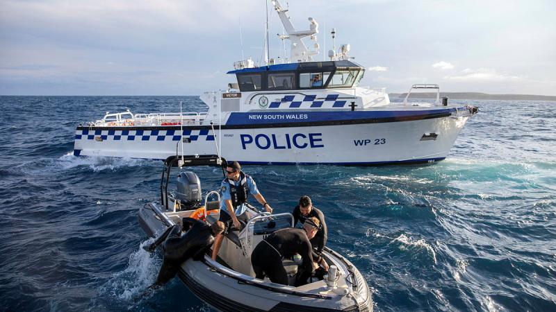 Navy Clearance Diving Team One and NSW Maritime Police conduct diving operations to recover unexploded ordnance off the South Coast of NSW. Photo: Petty Officer Christopher Szumlanski