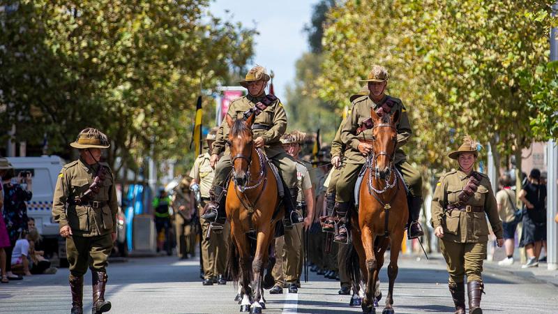 Army’s 10th Light Horse Regiment conduct their Freedom of Entry parade through the streets of Perth in WA. Photos: Leading Seaman Ernesto Sanchez