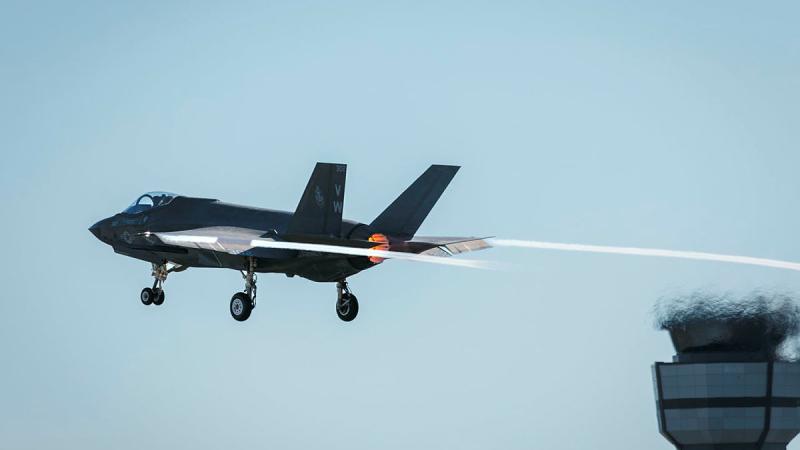 A US Marine Corps F-35C Lightning II aircraft, from Marine Fighter Attack Squadron 314, departs from RAAF Base Williamtown.