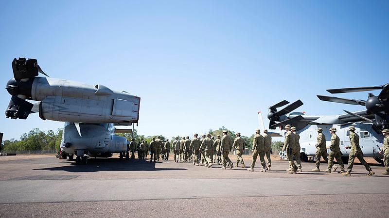 Members of 1st Battallion, the Royal Australian Regiment and US Marine Corps MV-22 Ospreys at RAAF Base Darwin for Exercise Alon. 