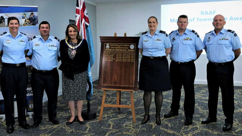 2023 Mayor's RAAF Award nominees with Townsville Mayor Jenny Hill and Wing Commander Naomi Gill.