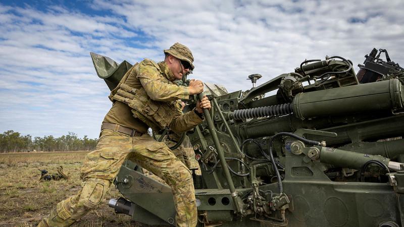 Australian Army Gunner Max Hood, from 4th Regiment Royal Australian Artillery, sets up an M777 howitzer at the Shoalwater Bay Training Area during Exercise Talisman Sabre. 