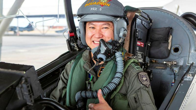 Commanding Officer 130 Squadron Republic of Singapore Air Force, Lieutenant Colonel Goh Seow Hong in a Hawk 127. 