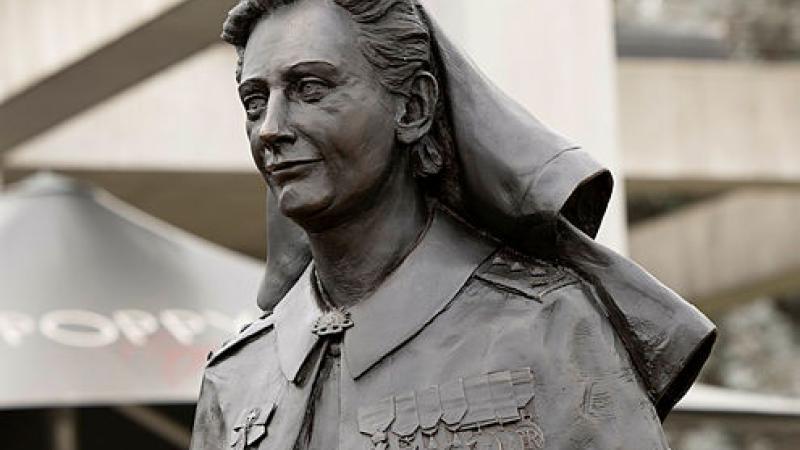 Bronze statue of Lieutenant Colonel Vivian Bullwinkel at the Australian War Memorial.