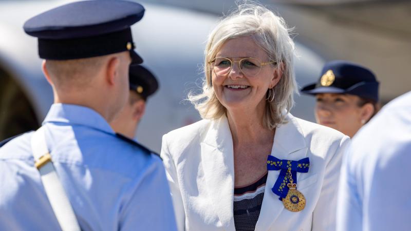 Governor-General Sam Mostyn greets an aviator from the Royal Australian Air Force upon arrival at RAAF Base Darwin during Exercise Pitch Black. 