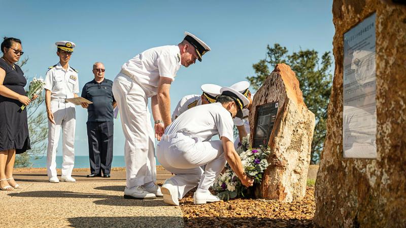 Japanese Commander in Chief, Self Defence Fleet, Vice Admiral OMACHI Katsushi, Japanese Maritime Self Defence Force Rear Admiral YOKOTA Kazushi, Commander of Escort Flotilla 3 accompanied by other senior representatives from the Japanese Maritime Self Defence Force and Royal Australian Navy Commodore Flotillas, Commodore Paul O’Grady held a joint wreath laying ceremony in Darwin, NT. 