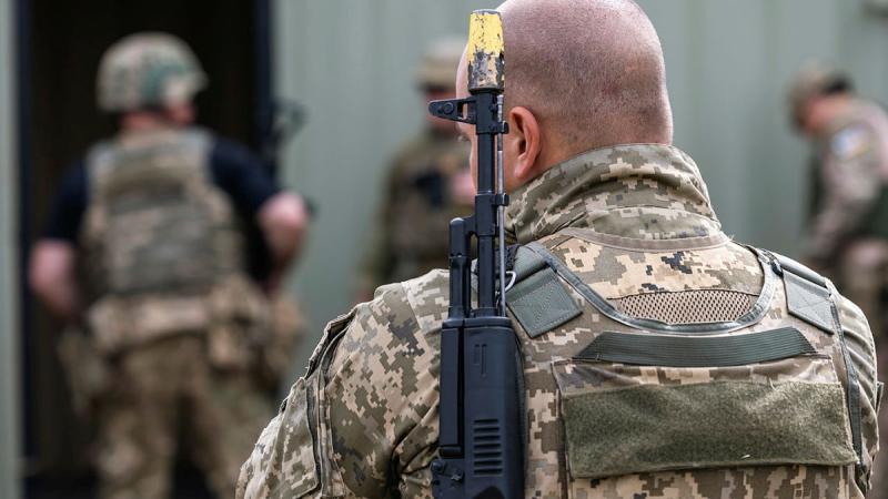 Armed Forces of Ukraine personnel participate in urban training as part of the Section Commander Battle Course delivered by Australian Army soldiers deployed on Operation Kudu in the UK. 