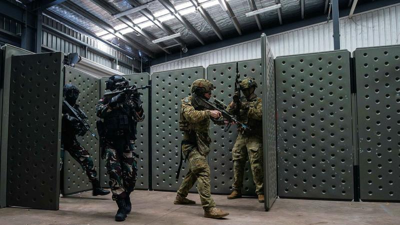 Soldiers from 5th Battalion, the Royal Australian Regiment and Indonesian National Armed Forces personnel conduct urban training at Robertsons Barracks, NT.