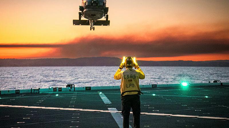 Royal Australian Navy’s Flight 603 from 816 Squadron and members from SURFOR – Fleet Aviation conduct an aviation re-certification for USS Miguel Keith off the coast of Sydney. 