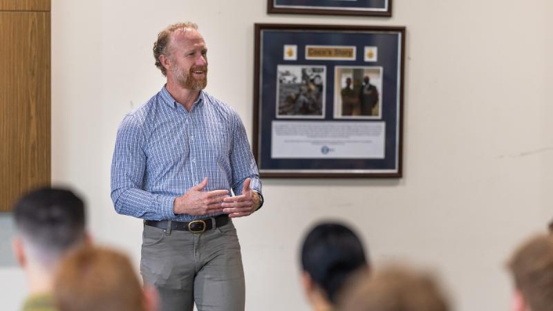 Army Corporal Mark Donaldson, VC, speaks to soldiers during a visit to the Trainee Rehabilitation Wing on Holsworthy Barracks, NSW.